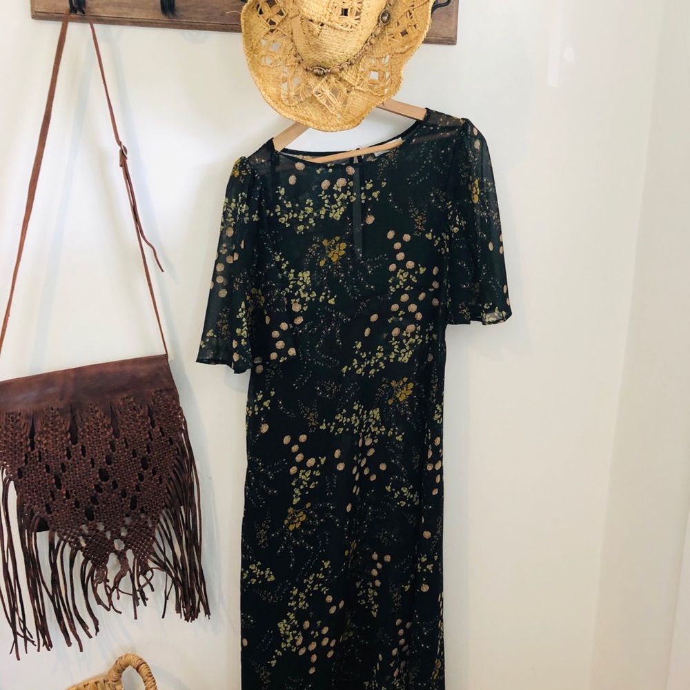 Zara floral print midi dress.